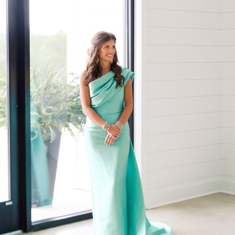 Elegant Green Off-Shoulder Dress